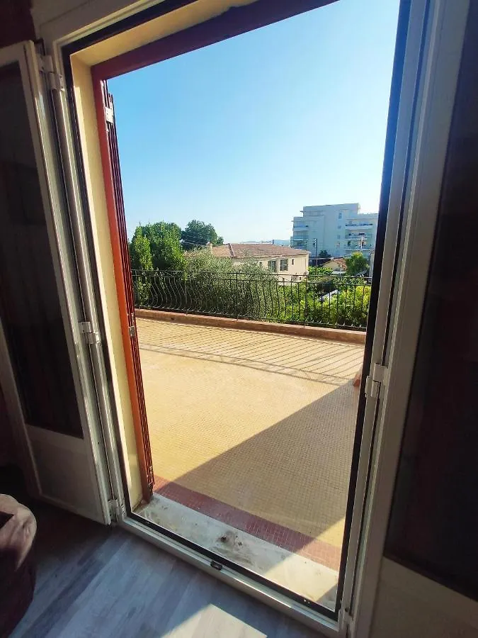Les Studios Des Mandariniers Cagnes-sur-Mer 0*,